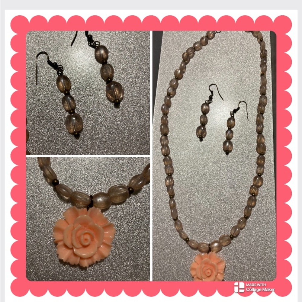 Flower Power Necklace Set